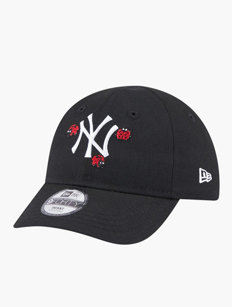 New Era Black 9FORTY Embroidered Cap - Detail